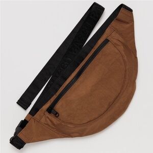 BAGGU Brown and Black Crossbody Bag